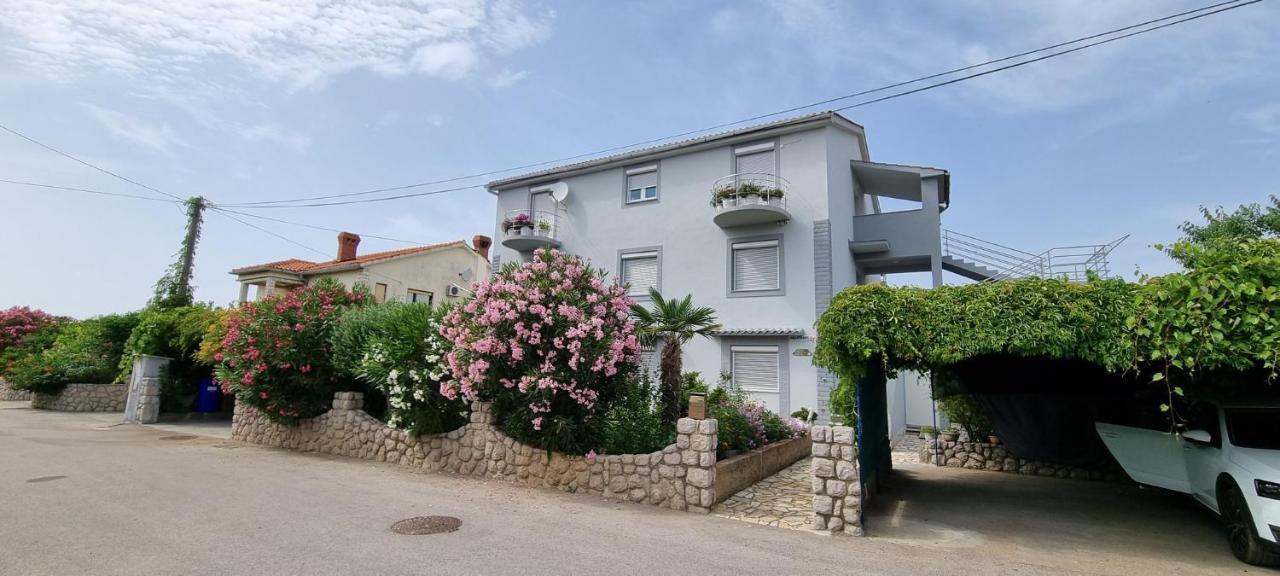 Bella Nina Apartments Šilo Exteriör bild