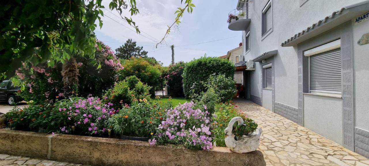 Bella Nina Apartments Šilo Exteriör bild